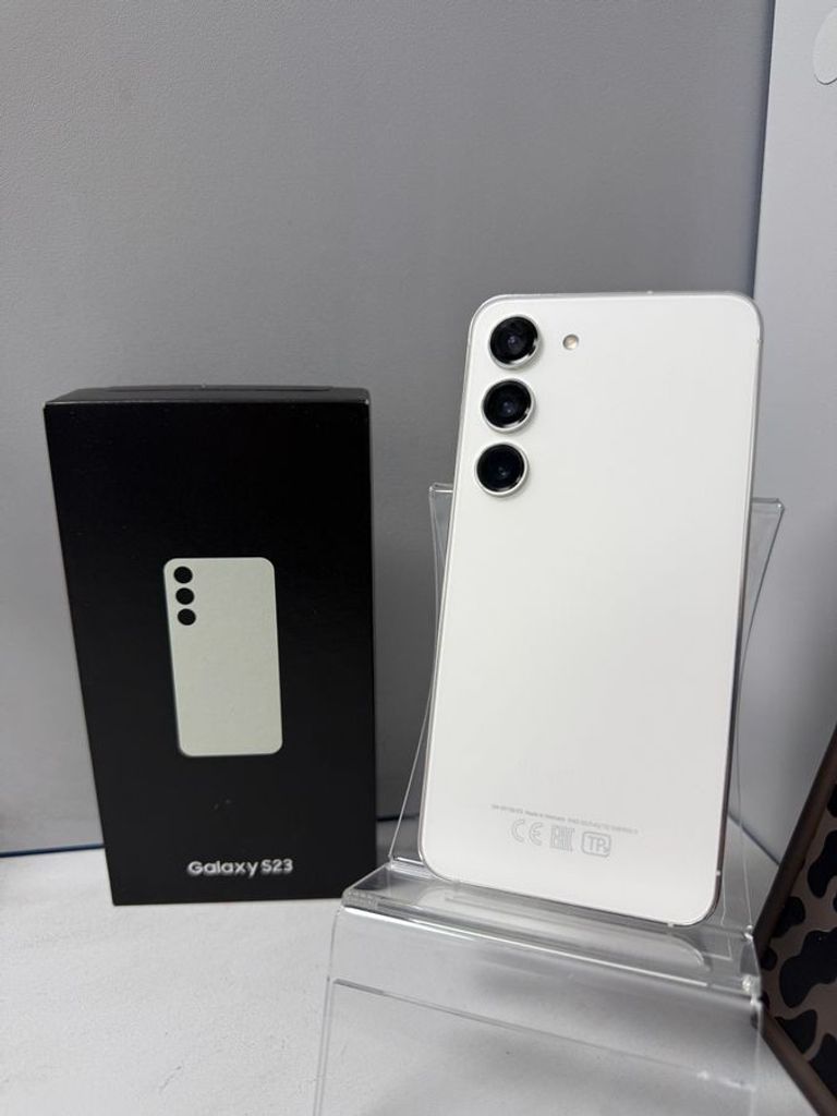 Дешево Samsung galaxy s23 8/256gb з ломбарду
