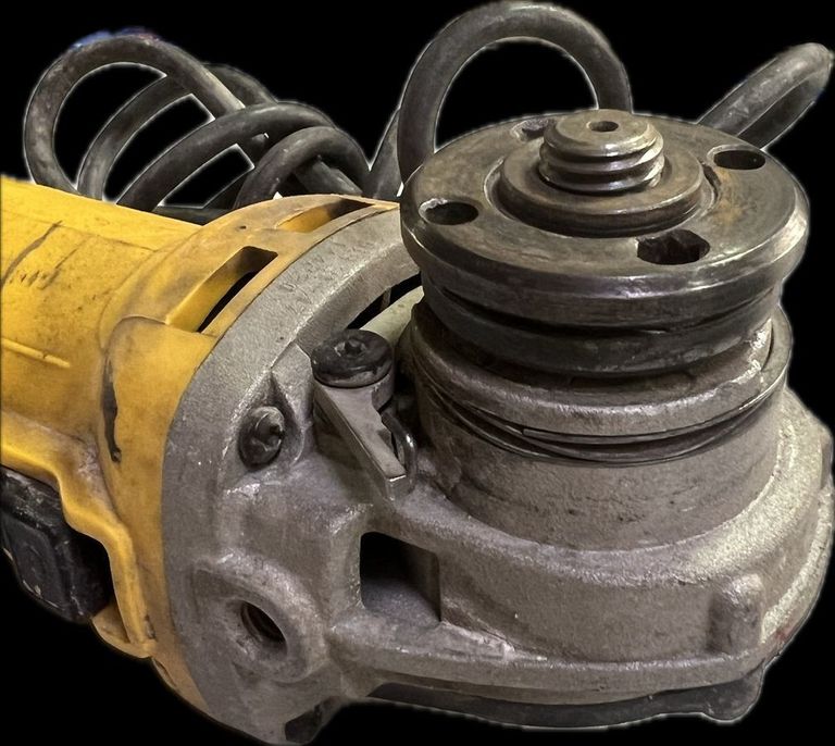 Дешево Dewalt DWE4057 з ломбарду