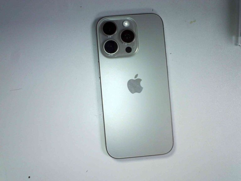 Дешиво Apple iPhone 16 Pro 256GB eSIM White Titanium (MYMH3) с ломбарда