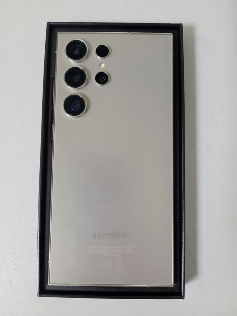 Розпродаж Samsung galaxy s24 ultra 12/256gb, продавець Техноскарб