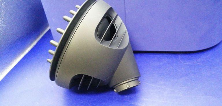 Dyson Airwrap i.d. HS08 Multi-Styler and Dryer Straight to Wavy - Red Velvet/Gold (596926-01) Код:01-200910364. Зображення 5