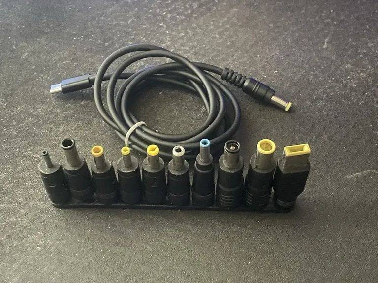 Купить для подключения ноутбука к повербанку +кабель USB-C Б/У