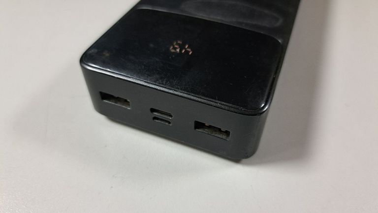 Дешево Baseus без моделі з ломбарду