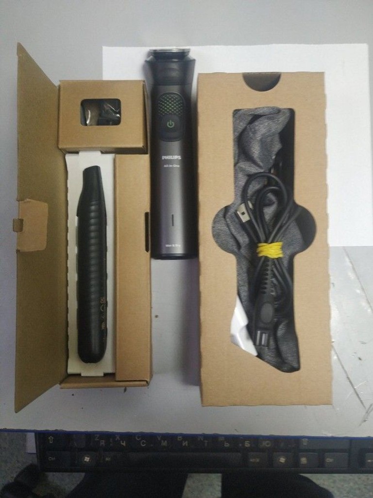 Купити Philips Multigroom All-in-One Trimmer Series 9000 15in1 MG9552/15 Б/У