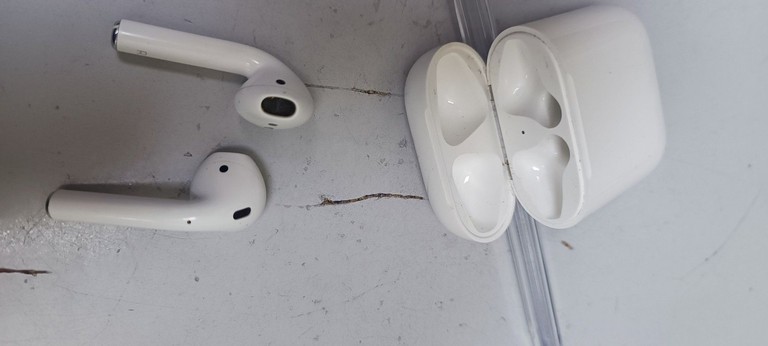 Дешиво Apple airpods 2nd generation a1602, a2031, a2032 с ломбарда