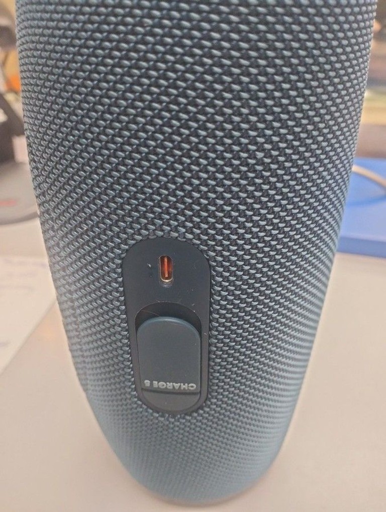 Дешево Jbl charge 5 wi-fi з ломбарду