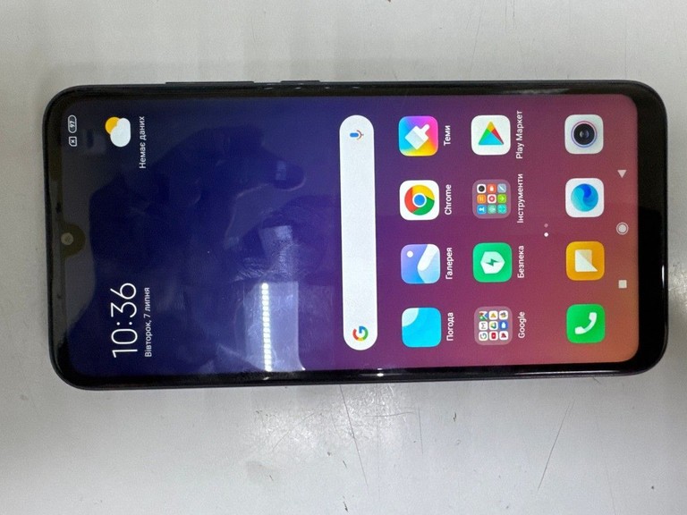 Дешиво Xiaomi mi play 4/64gb с ломбарда