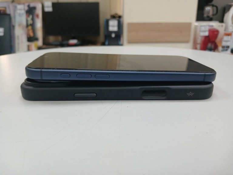 Розпродаж Apple iPhone 17 Pro Max 512GB Dual SIM Deep Blue (MG084), продавець Техноскарб