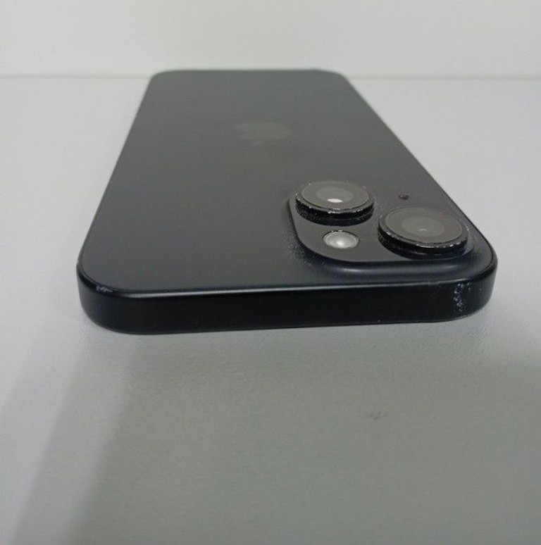 Apple iPhone 15 128GB Green Код:01-201070752. Зображення 5
