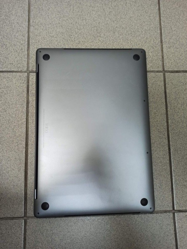 Apple macbook pro a1990 екр 15.4"/ core i7 2,2ghz/ ram16gb/ ssd512gb/ graphics 630 Код:01-201108552. Зображення 5