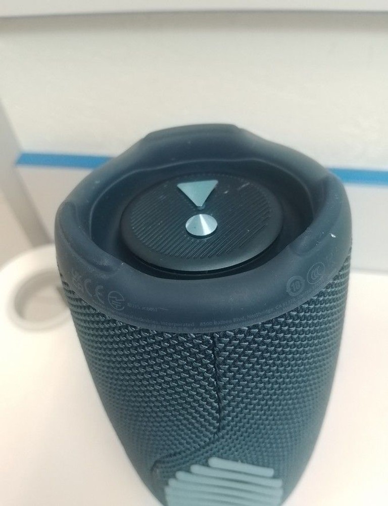 Дешево Jbl charge 5 з ломбарду