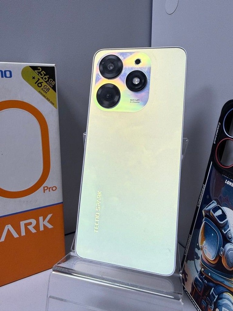 Розпродаж Tecno spark 10 pro 8/256gb, продавець Техноскарб
