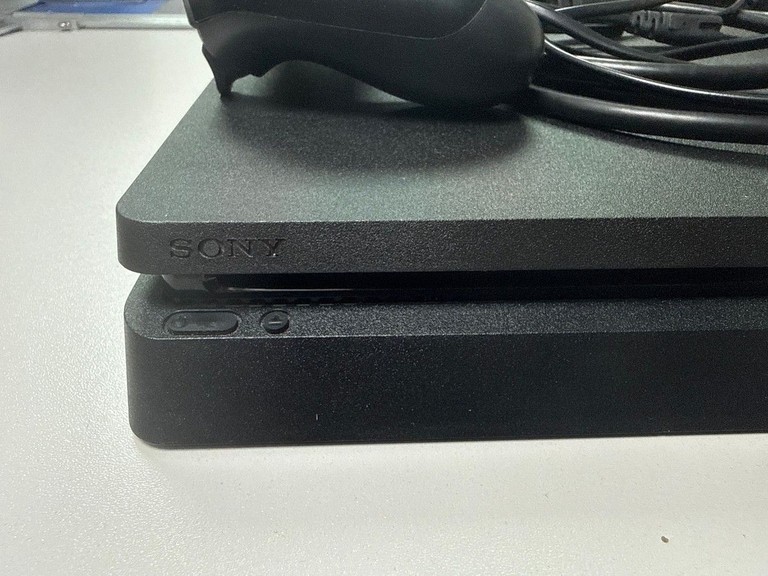 Оголошення Sony PlayStation 4 Slim 1TB Black Б/У