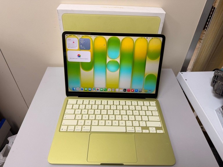 Купить Apple MacBook Neo 256GB Indigo (MHFF4) Б/У