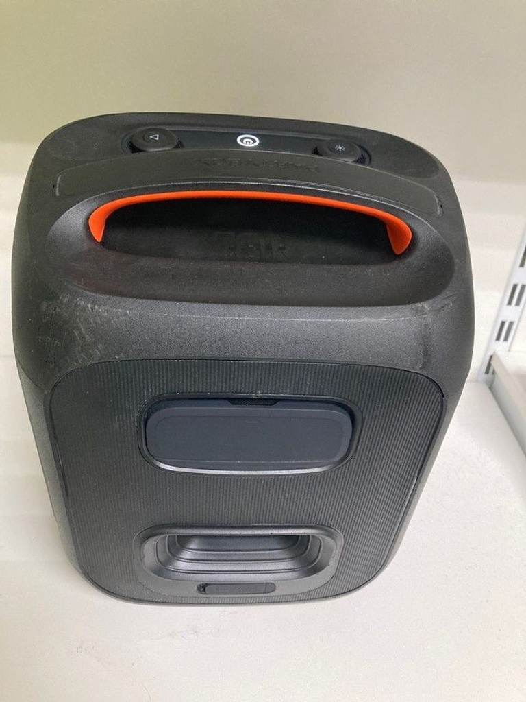 Объявление Jbl partybox encore essential 2 Б/У