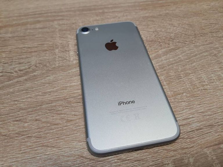 Распродажа Apple iphone 7 32gb, продавец Техноскарб