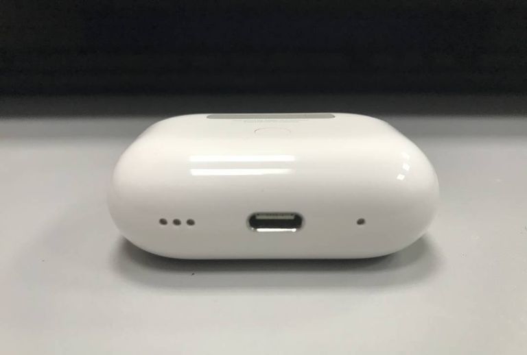 Apple airpods pro 2nd generation with magsafe charging case usb-c