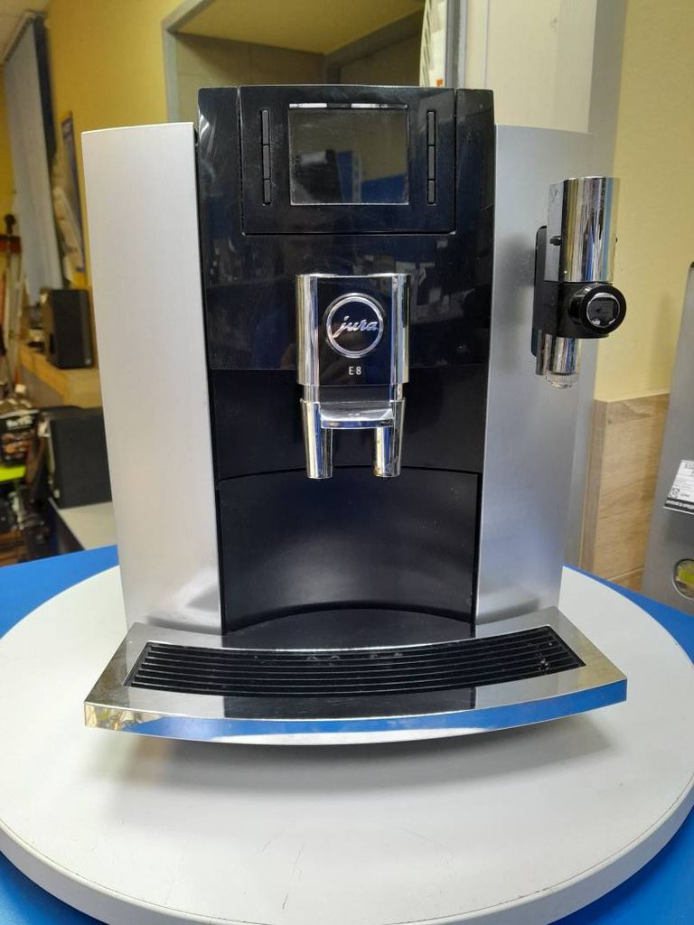 Купити Jura e8 Б/У