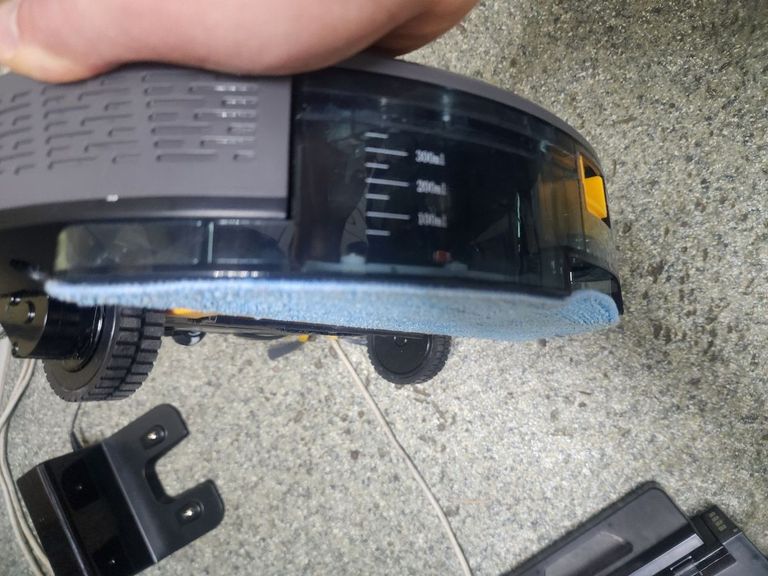 Оголошення Liectroux C30B Б/У