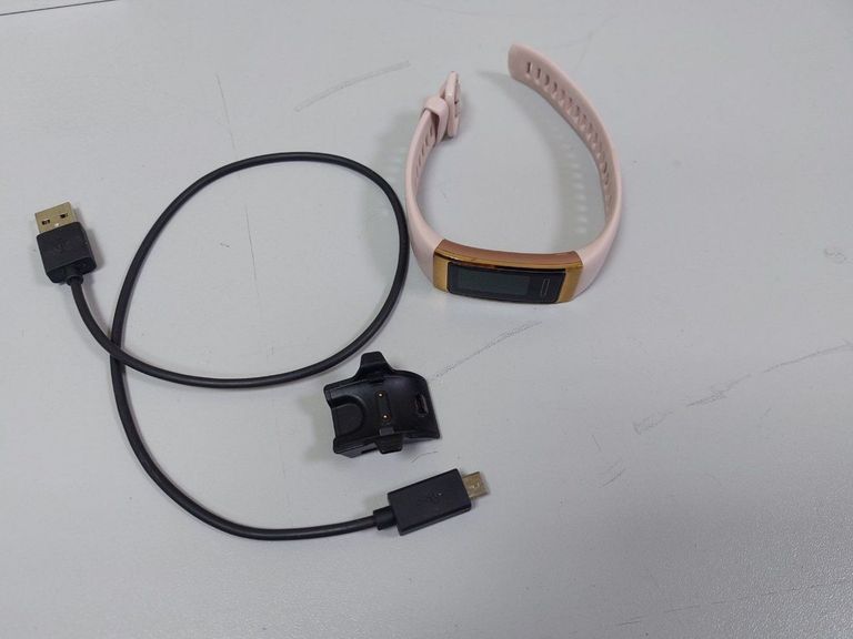 Розпродаж HUAWEI Band 4 Pro Cinnabar Red (55024889), продавець Техноскарб