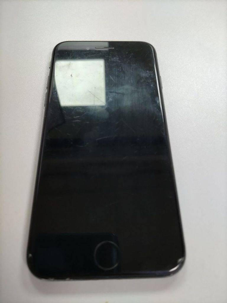 Купити Apple iPhone SE 2020 64GB Black Slim Box (MHGP3) Б/У