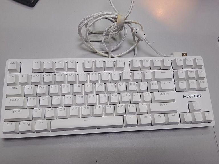 Купити Hator Rockfall 2 Mecha Signature Edition White/White/Orange (HTK-521-WWO) Б/У