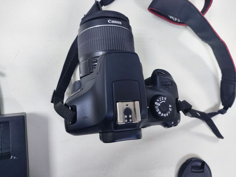 Canon eos 4000d ef-s 18-55 1:3.5-5.6 iii Код:01-200736920. Зображення 8