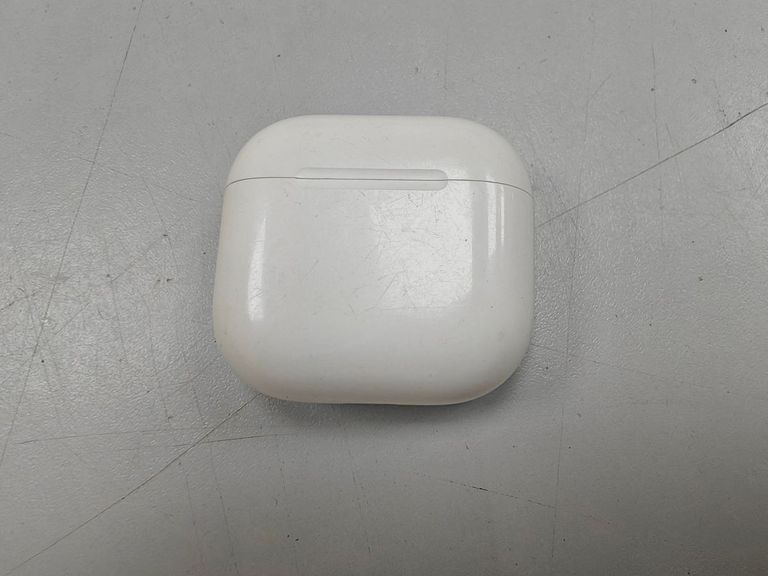 Купить Apple airpods 4 Б/У