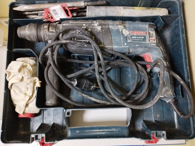 Дешево Bosch gbh 2-24 df з ломбарду