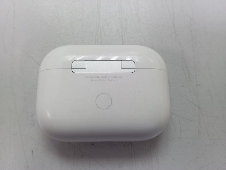Дешево Apple airpods pro 2nd generation with magsafe charging case usb-c з ломбарду