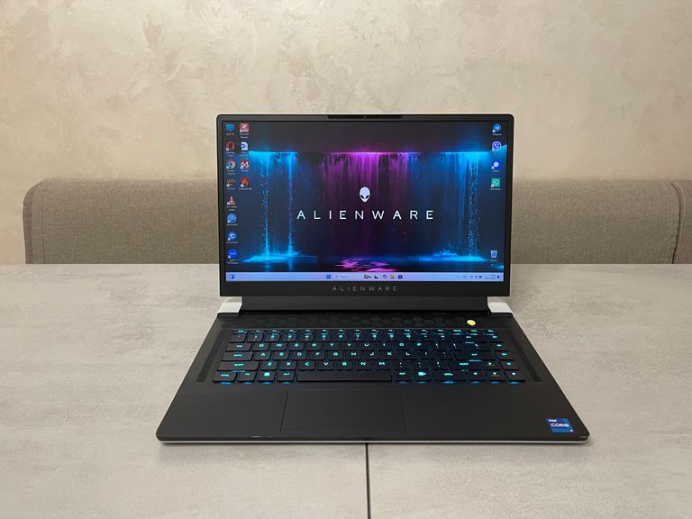Купить Dell Alienware 15 R2, 15,6"  Б/У