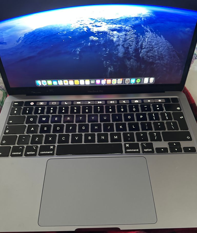 Дешиво macbook pro 13” 2020 16gb,512gb, touch bar с ломбарда