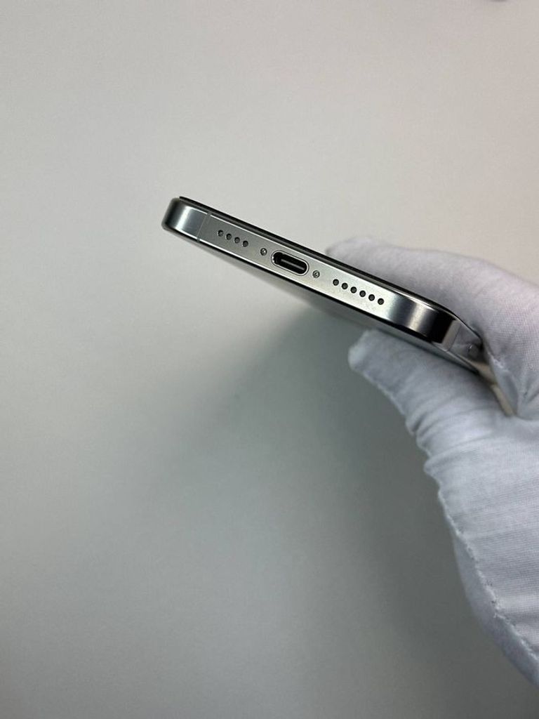 Apple iphone 16 pro max 256gb Код:01-200782626. Изображение 15