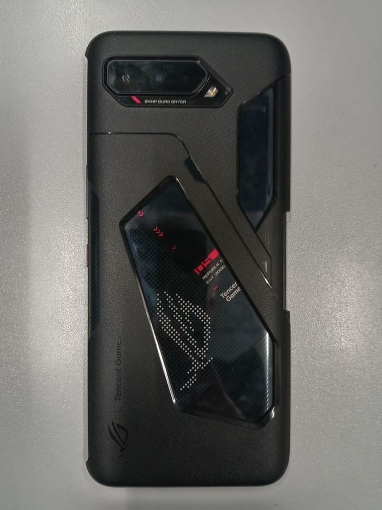 Дешево Asus rog phone 5 12/128gb з ломбарду