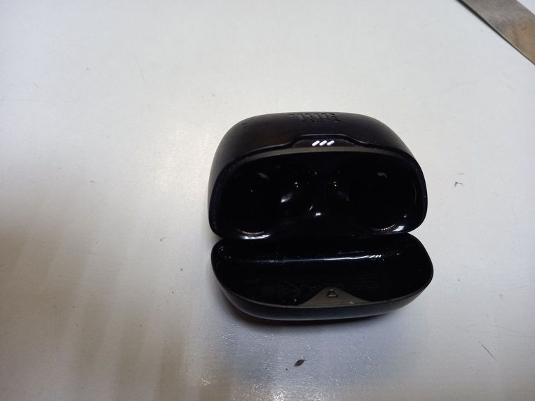 Объявление Jbl tune buds Б/У