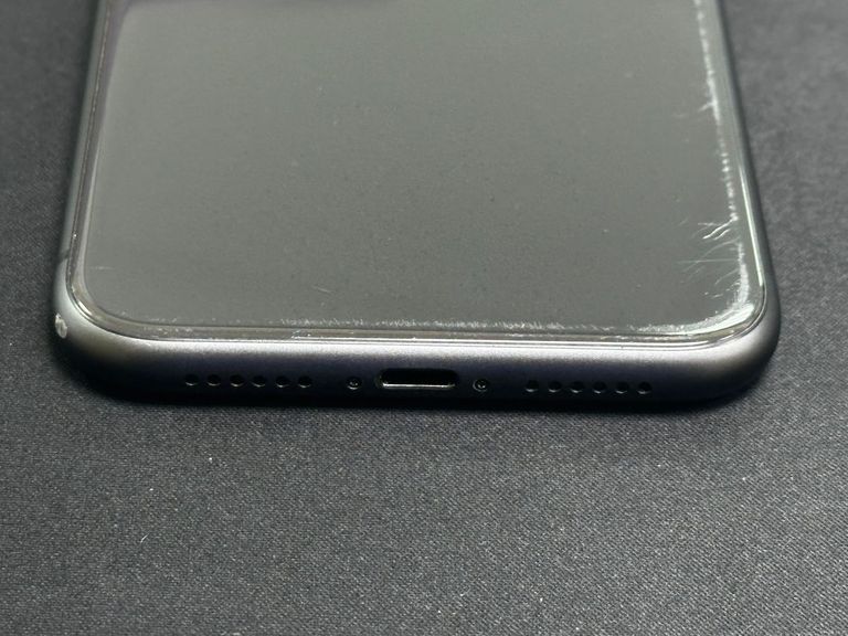 Оголошення Apple iPhone 11 64GB White (MWL82) Б/У