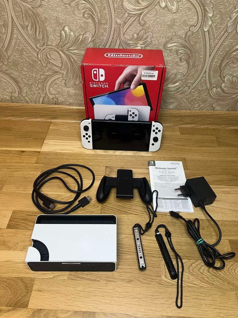 Купить Nintendo Switch OLED with White Joy-Con (045496453435) Б/У