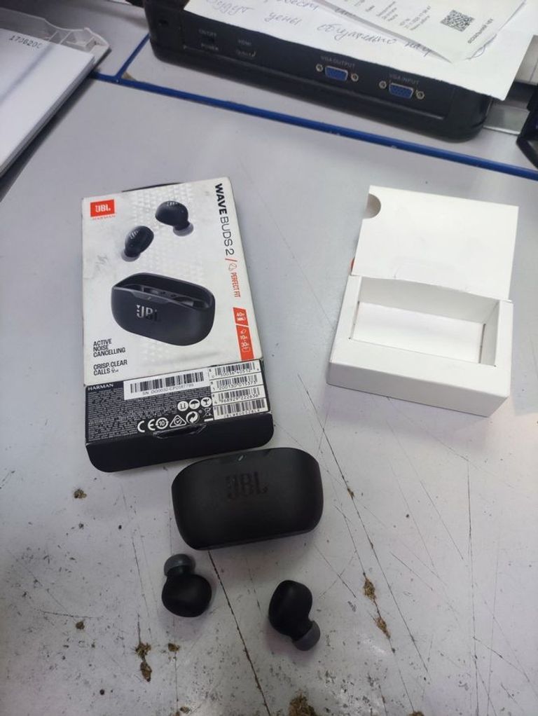 Дешиво Jbl wave buds 2 с ломбарда
