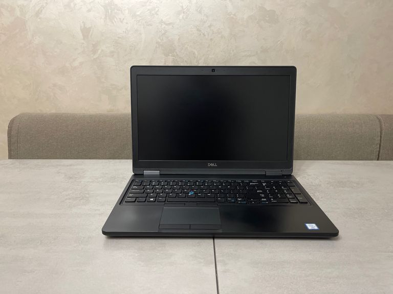 Ультрабук Dell Latitude 5590, 15,6" FHD IPS, i5-8350U, 16GB DDR4, 256GB SSD Код:null. Изображение 5