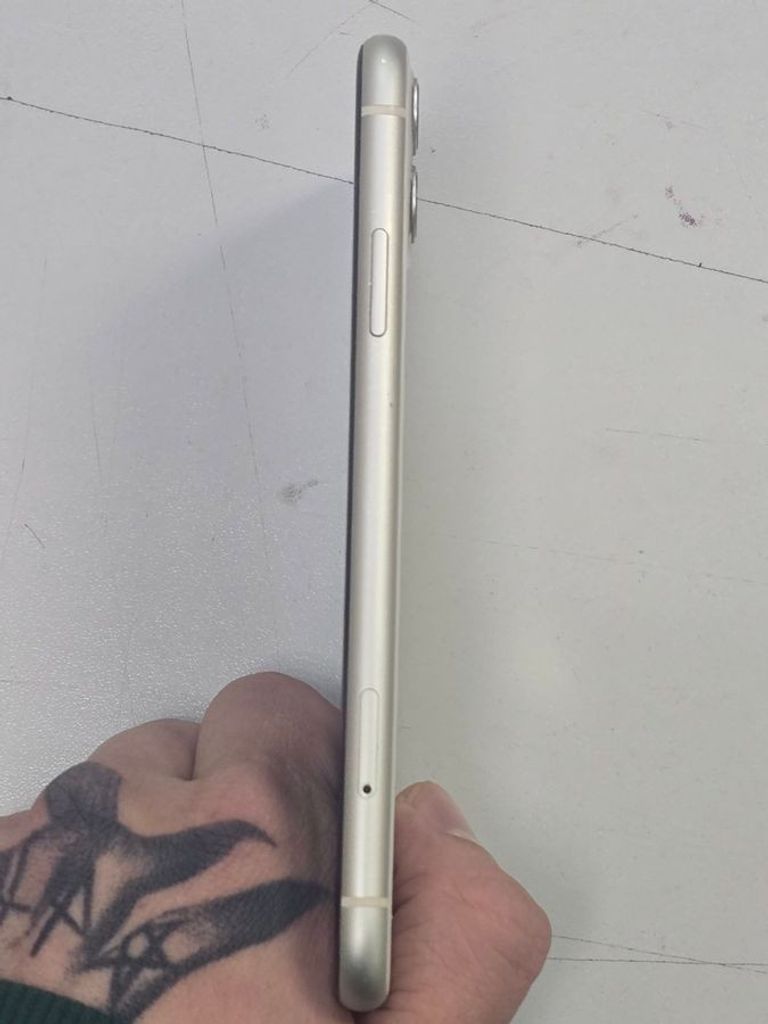 Apple iphone 11 64gb Код:01-200805083. Изображение 8