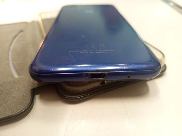 Распродажа Huawei y5 2018 dra-l21 2/16gb, продавец Техноскарб