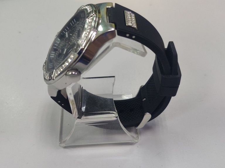 Оголошення Guess gw0641g1 Б/У