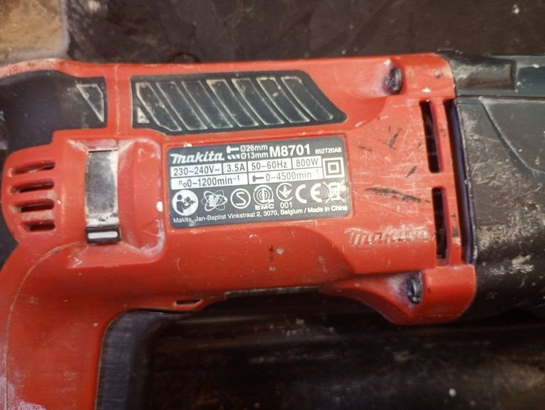 Дешиво Makita M8701 с ломбарда