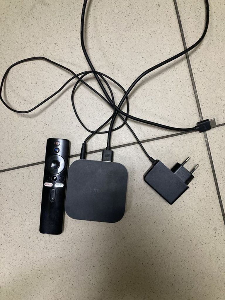 Дешево Xiaomi mi tv box s mdz-22-ab з ломбарду
