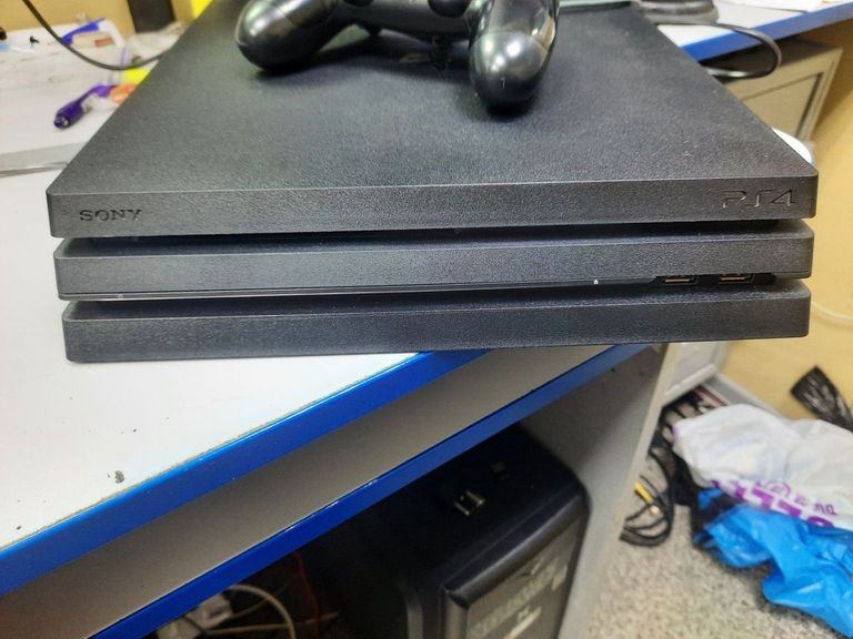 Объявление Sony playstation 4 pro 1tb Б/У