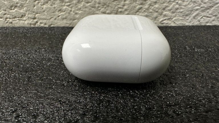 Apple airpods 4 with active noise cancellation Код:01-200849371. Изображение 6