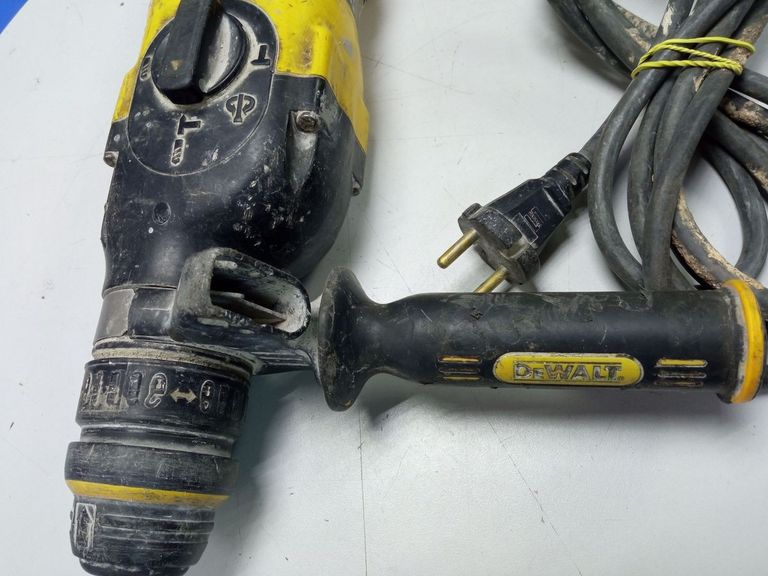Оголошення Dewalt d25114qs Б/У