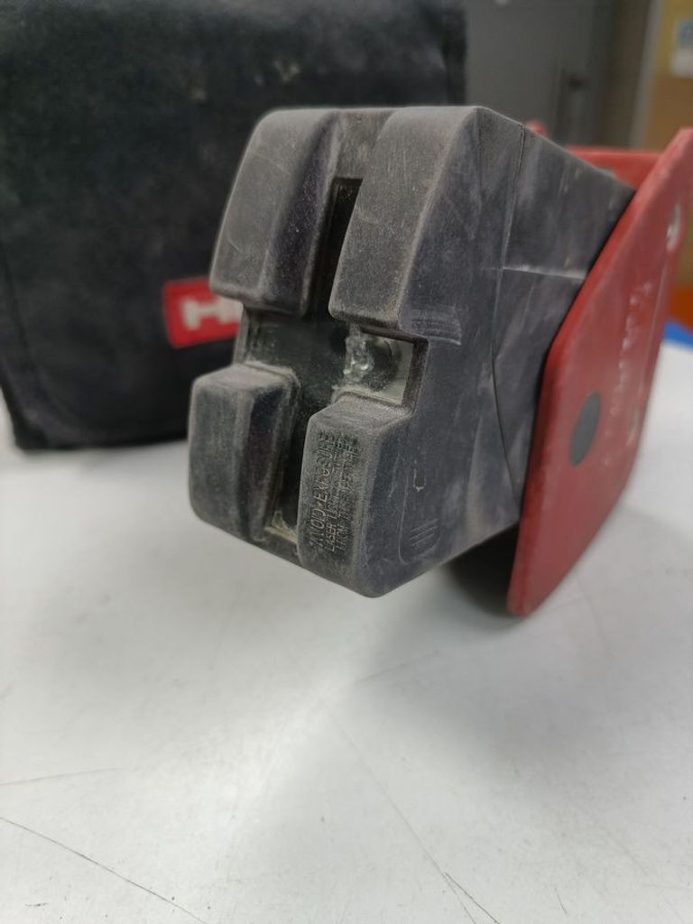 Купити Hilti pml 32 Б/У