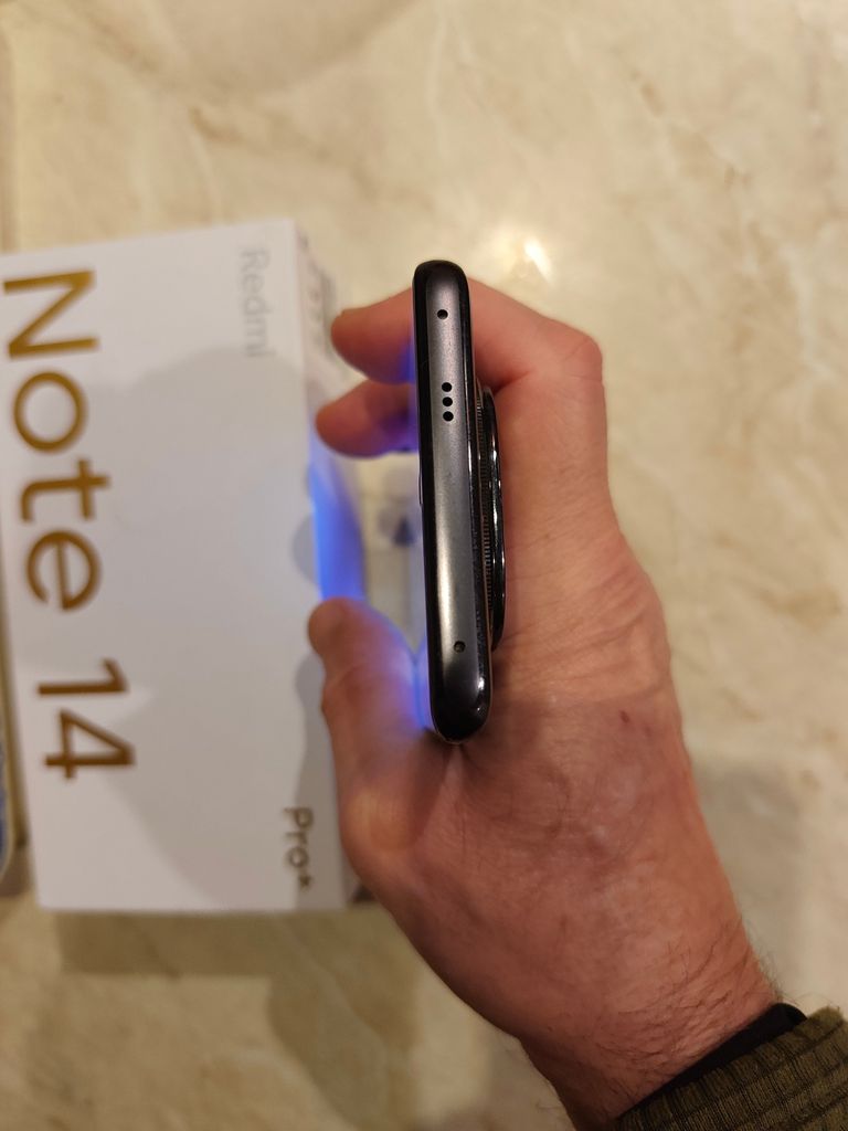 Дешево Xiaomi Redmi Note 14 Pro+ 5G 12/256GB Midnight Black з ломбарду