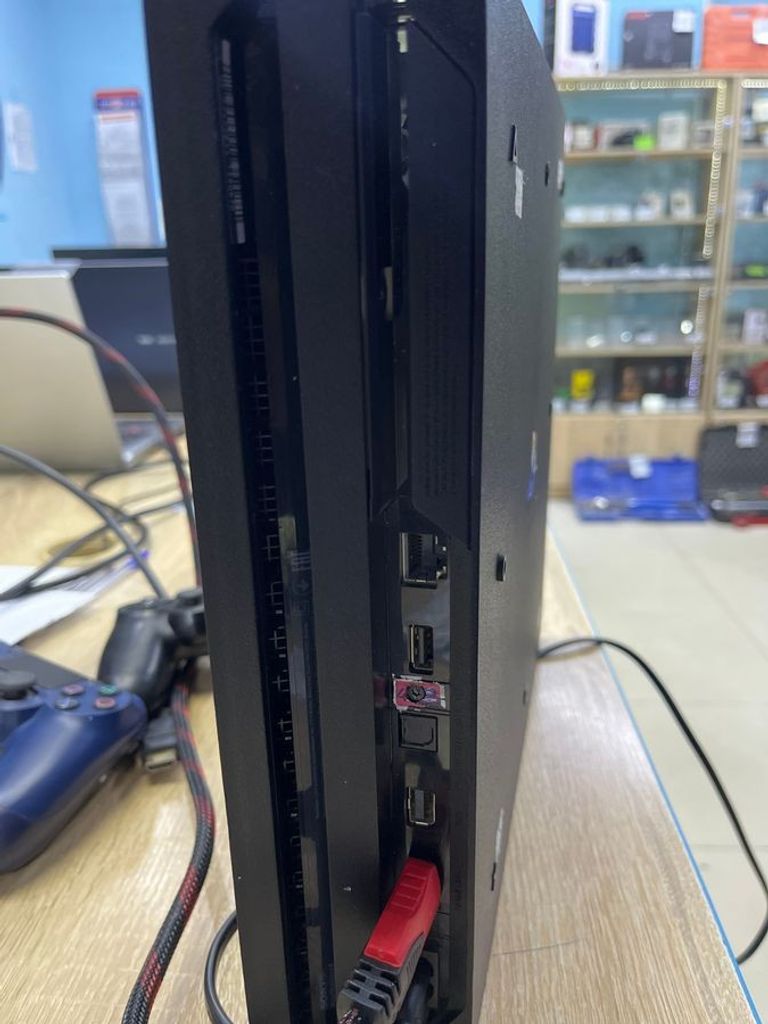 Sony playstation 4 pro 1tb Код:01-200886236. Зображення 6